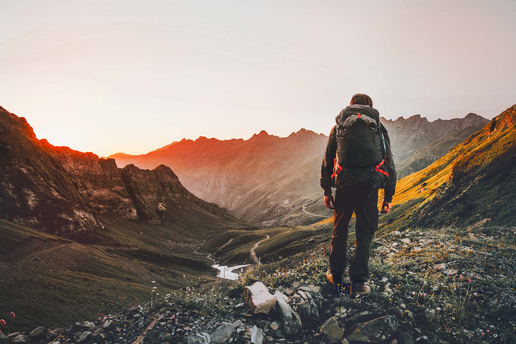 Immergiti nella natura con il trekking o l'hiking